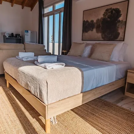 Modern Loft In With Wifi Appartamento Larnaca