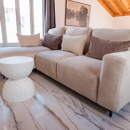 Modern Loft In With Wifi Larnaca
