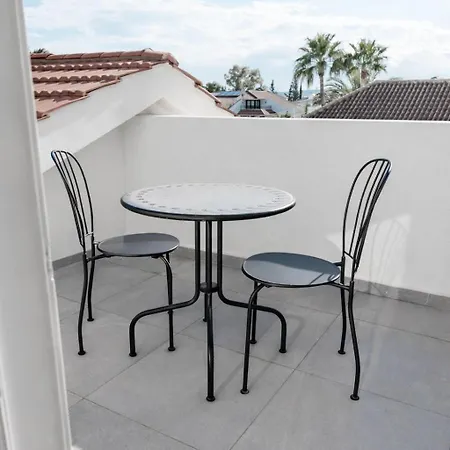 Appartamento Modern Loft In With Wifi Larnaca